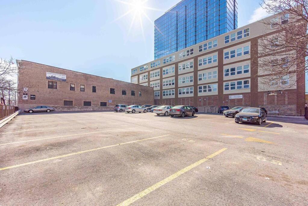 Mccormick Place 2Br Stylish Suite With Optional Parking And Gym For Up To 8 Guests Near Soldier Field And Grant Park Σικάγο Εξωτερικό φωτογραφία
